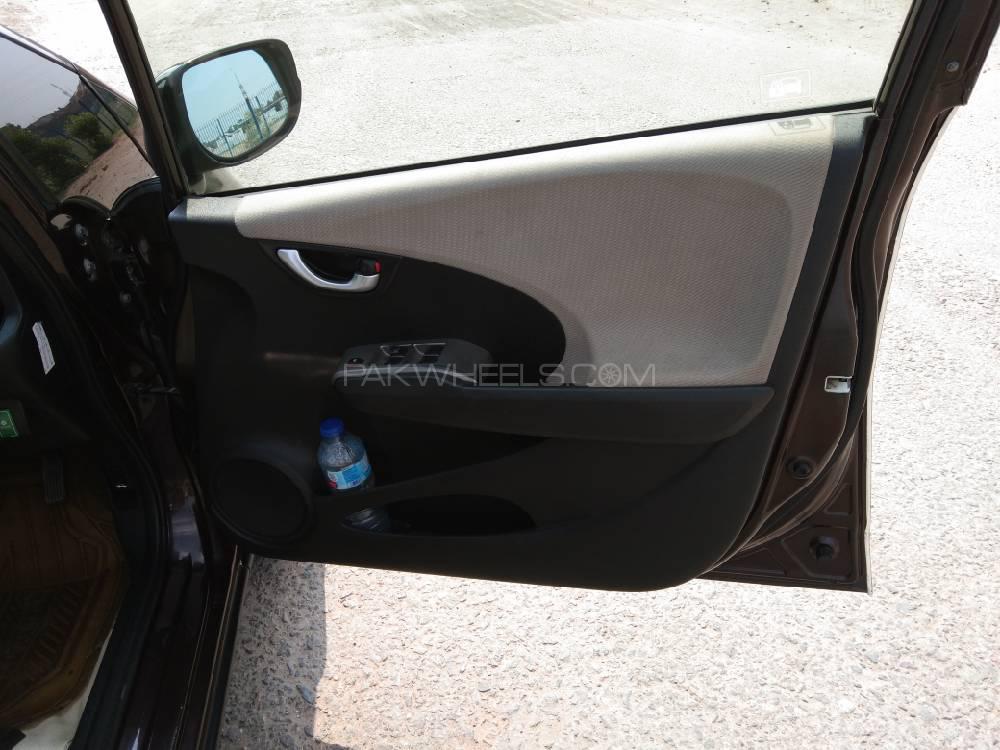 Honda Fit 2014 for Sale in Multan Honda Fit 2014 for Sale in Multan Image-9