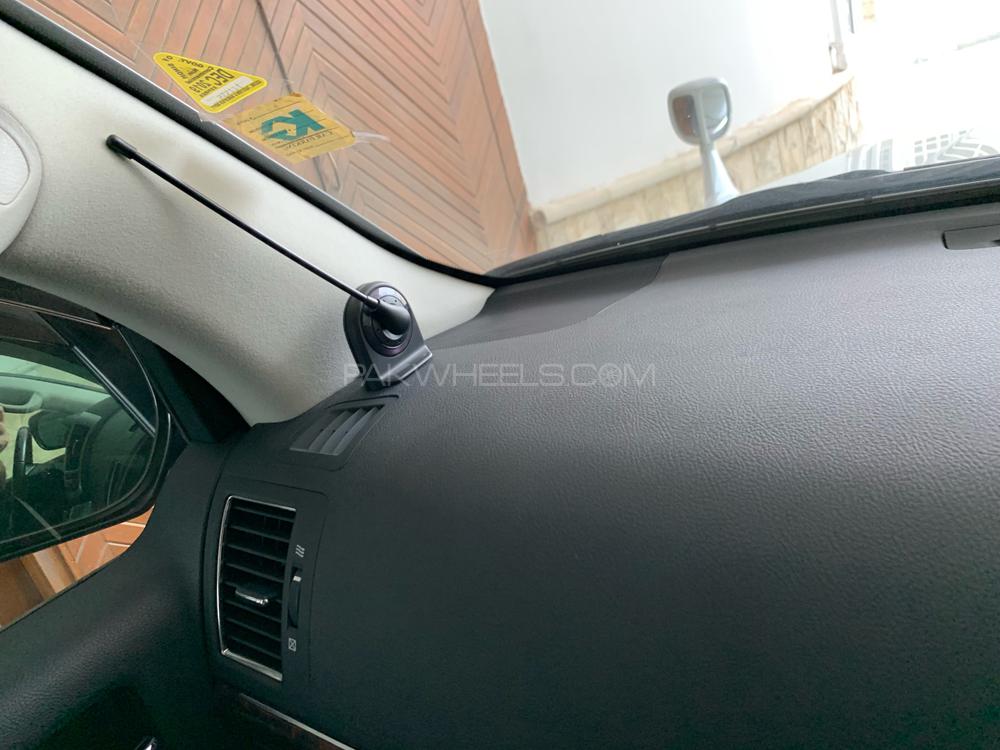 Toyota Land Cruiser 2012 for Sale in Karachi Toyota Land Cruiser 2012 for Sale in Karachi Image-9