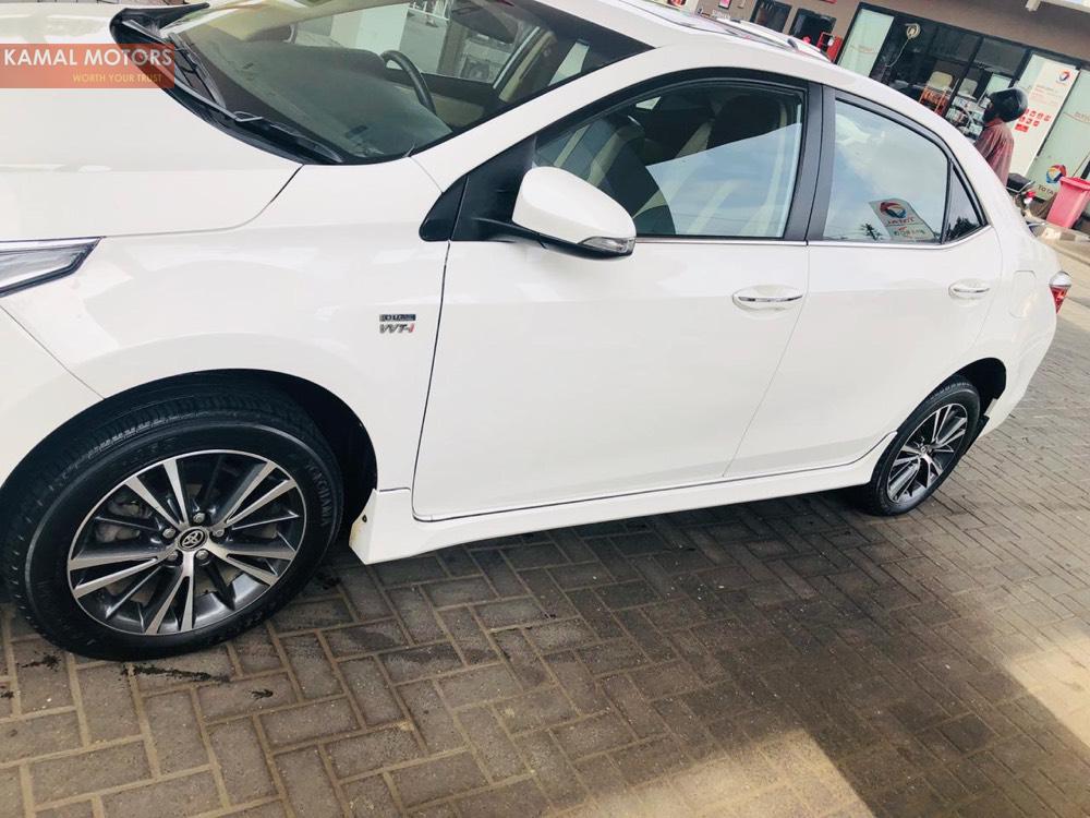 Toyota Corolla 2018 for Sale in Karachi Toyota Corolla 2018 for Sale in Karachi Image-2
