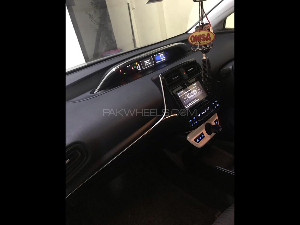Toyota Prius 2017 for Sale in Rawalpindi Toyota Prius 2017 for Sale in Rawalpindi Image-6
