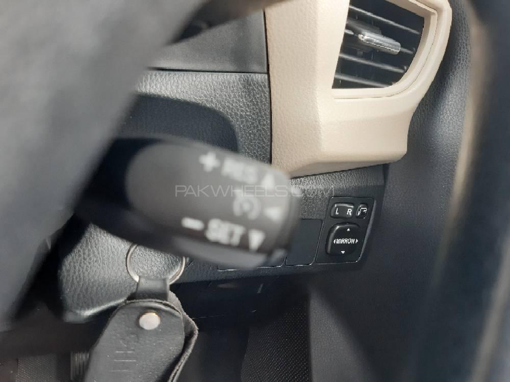 Toyota Corolla 2015 for Sale in Lahore Toyota Corolla 2015 for Sale in Lahore Image-13
