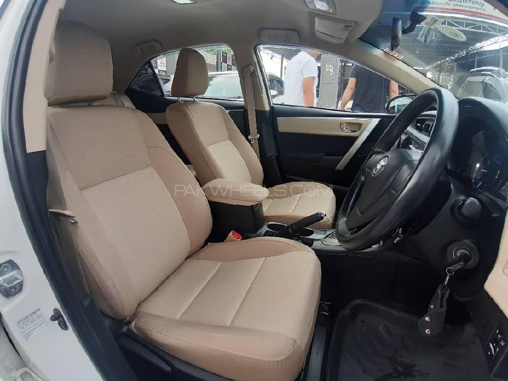 Toyota Corolla 2015 for Sale in Lahore Toyota Corolla 2015 for Sale in Lahore Image-11