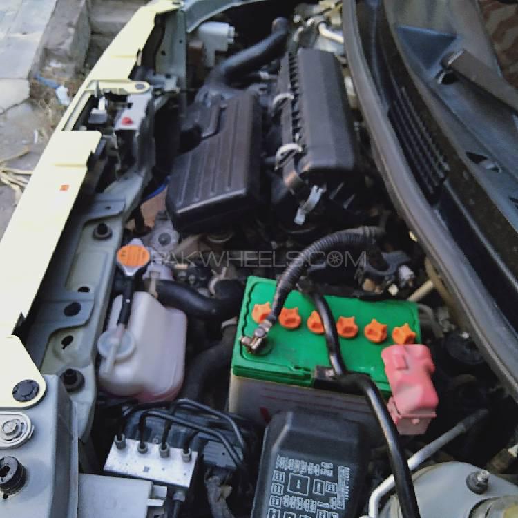 Toyota Pixis Space 2013 for Sale in Peshawar Toyota Pixis Space 2013 for Sale in Peshawar Image-4