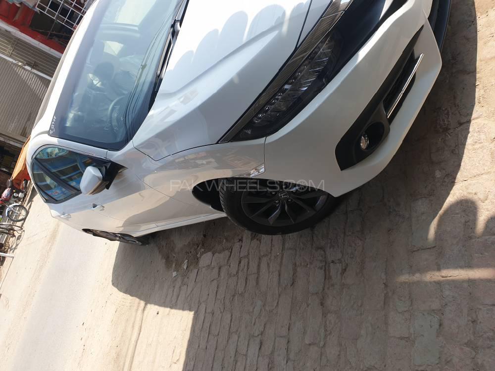 Honda Civic 2019 for Sale in Bahawalpur Honda Civic 2019 for Sale in Bahawalpur Image-3
