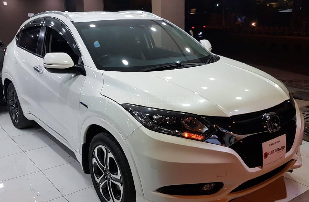 Honda Vezel 2015 for Sale in Peshawar Honda Vezel 2015 for Sale in Peshawar Image-3