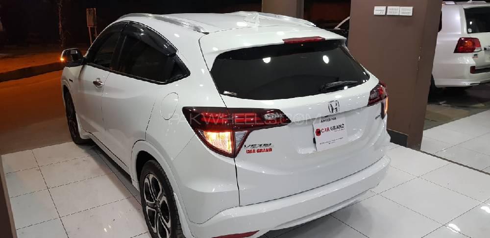 Honda Vezel 2015 for Sale in Peshawar Honda Vezel 2015 for Sale in Peshawar Image-10