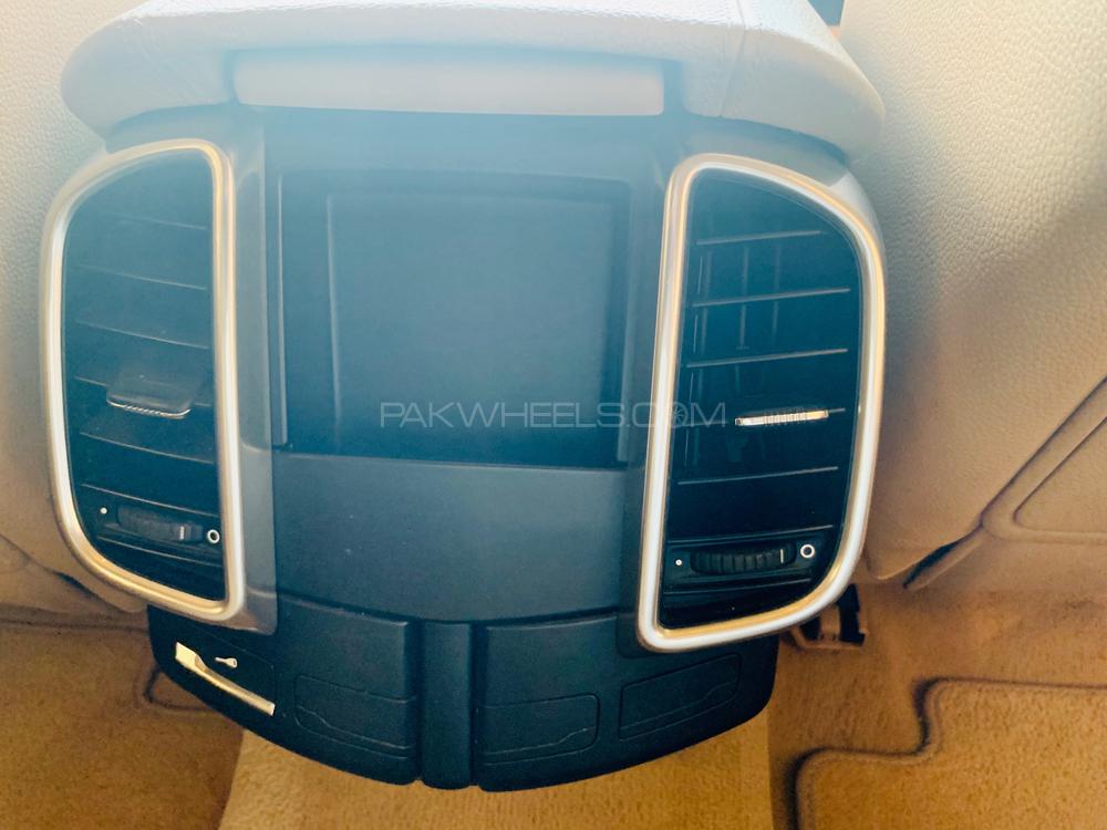 Porsche Cayenne 2011 for Sale in Lahore Porsche Cayenne 2011 for Sale in Lahore Image-11