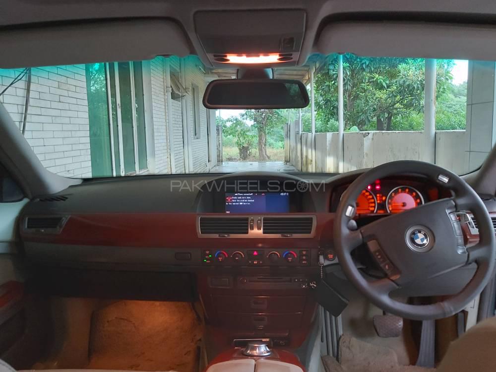BMW 7 Series 2003 for Sale in Islamabad BMW 7 Series 2003 for Sale in Islamabad Image-9