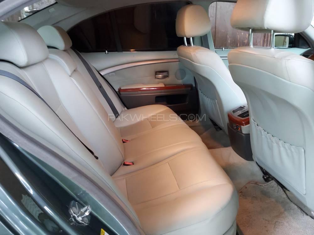 BMW 7 Series 2003 for Sale in Islamabad BMW 7 Series 2003 for Sale in Islamabad Image-10