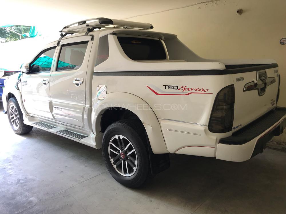Toyota Hilux 2014 for Sale in Lahore Toyota Hilux 2014 for Sale in Lahore Image-8