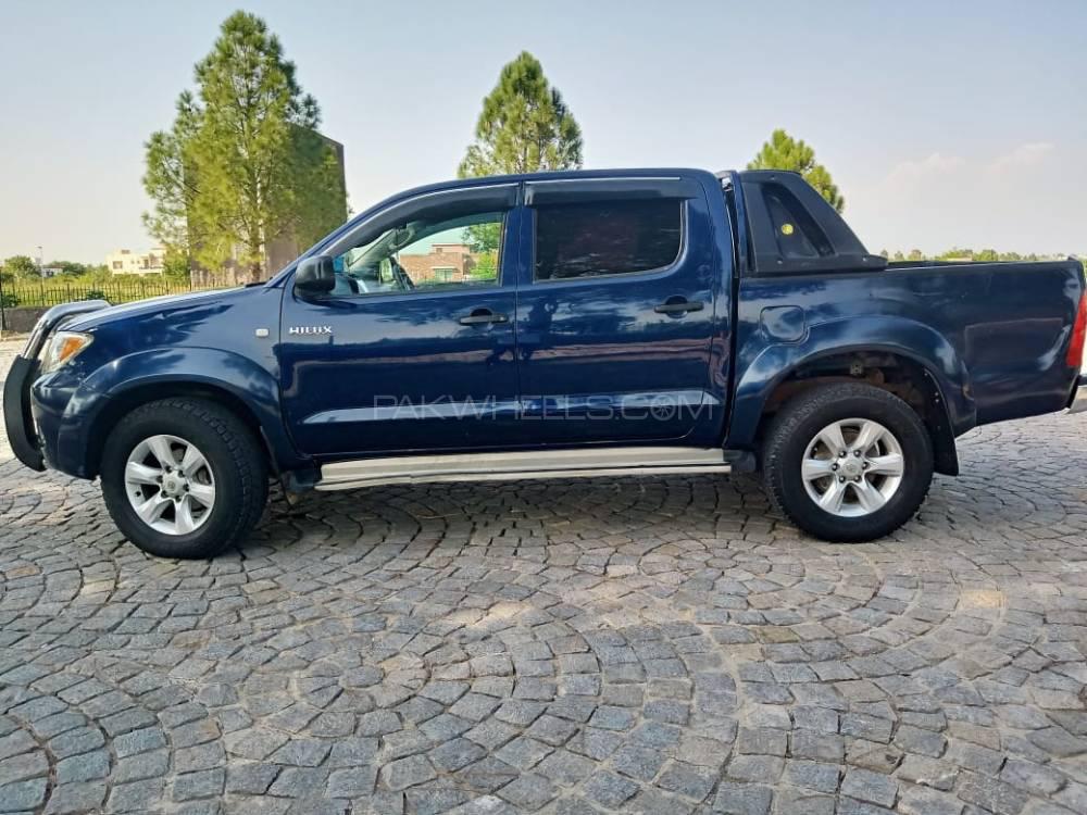 Toyota Hilux 2007 for Sale in Islamabad Toyota Hilux 2007 for Sale in Islamabad Image-7