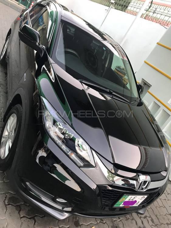 Honda Vezel 2014 for Sale in Lahore Honda Vezel 2014 for Sale in Lahore Image-3