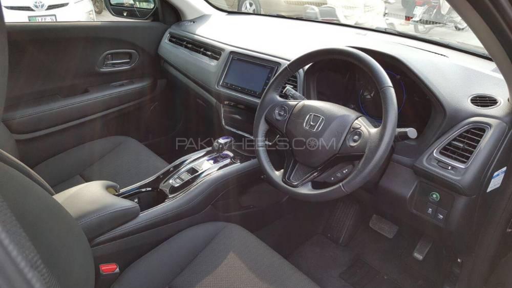 Honda Vezel 2014 for Sale in Lahore Honda Vezel 2014 for Sale in Lahore Image-9