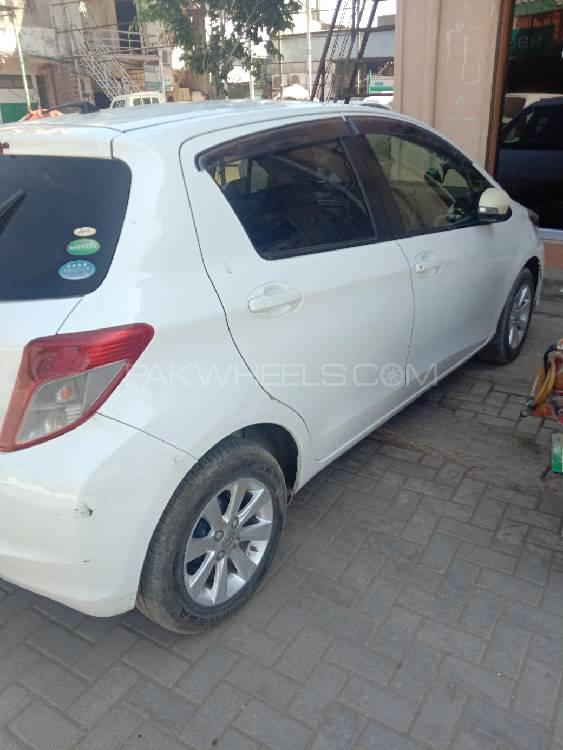 Toyota Vitz 2013 for Sale in Sargodha Toyota Vitz 2013 for Sale in Sargodha Image-7