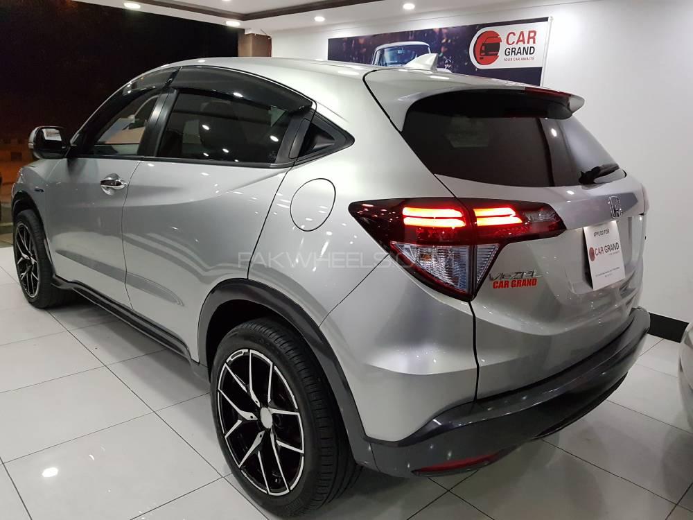 Honda Vezel 2014 for Sale in Peshawar Honda Vezel 2014 for Sale in Peshawar Image-8