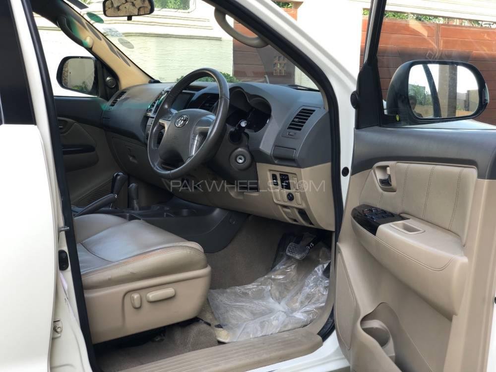 Toyota Fortuner 2014 for Sale in Karachi Toyota Fortuner 2014 for Sale in Karachi Image-6
