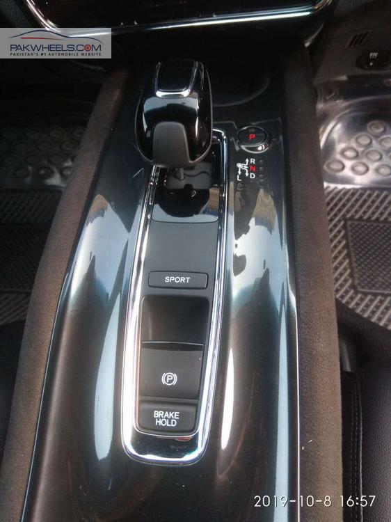 Honda Vezel 2018 for Sale in Lahore Honda Vezel 2018 for Sale in Lahore Image-11
