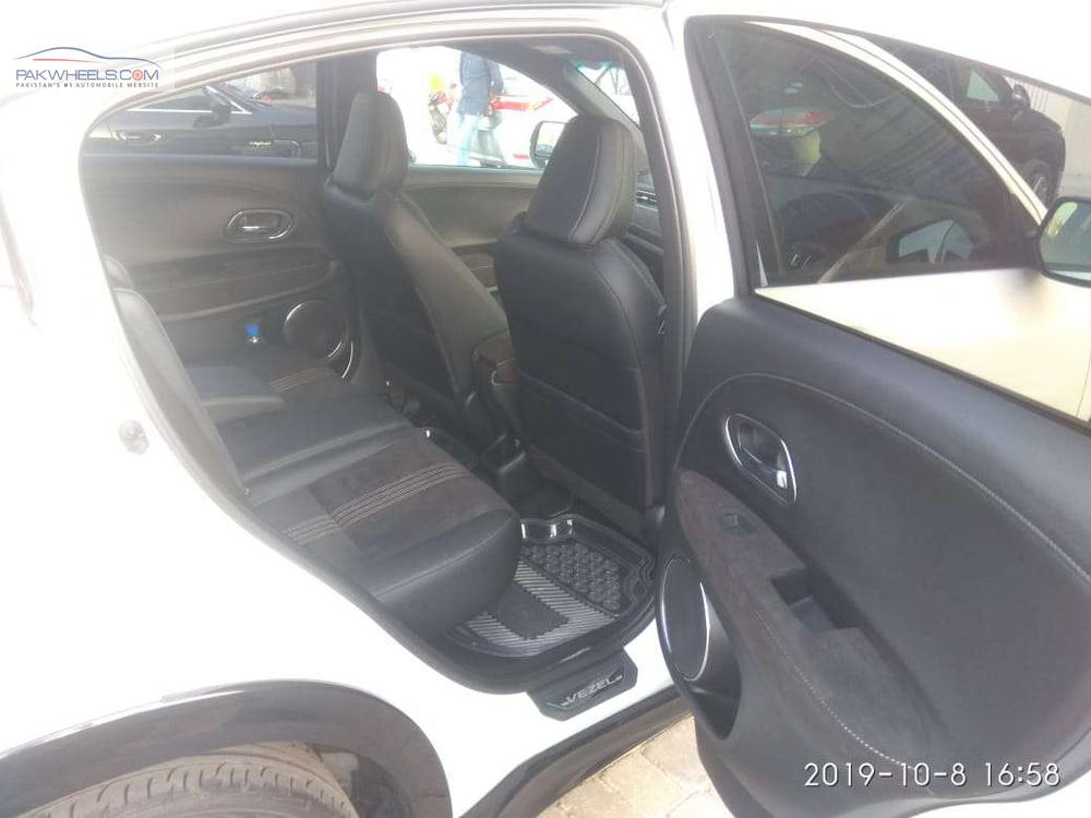 Honda Vezel 2018 for Sale in Lahore Honda Vezel 2018 for Sale in Lahore Image-19