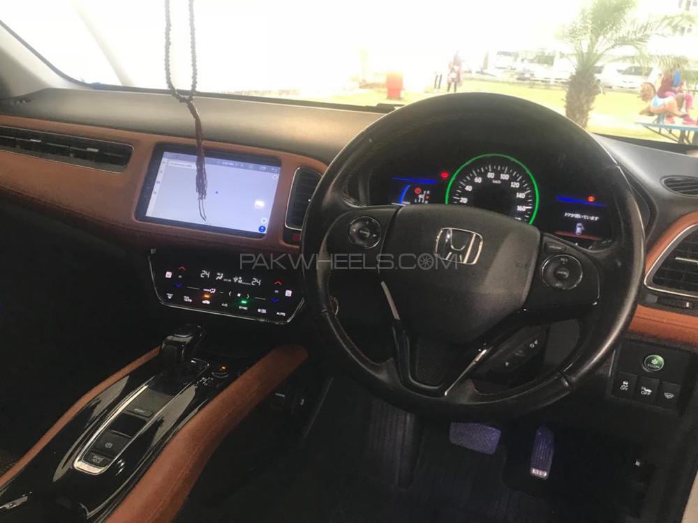 Honda Vezel 2015 for Sale in Islamabad Honda Vezel 2015 for Sale in Islamabad Image-9