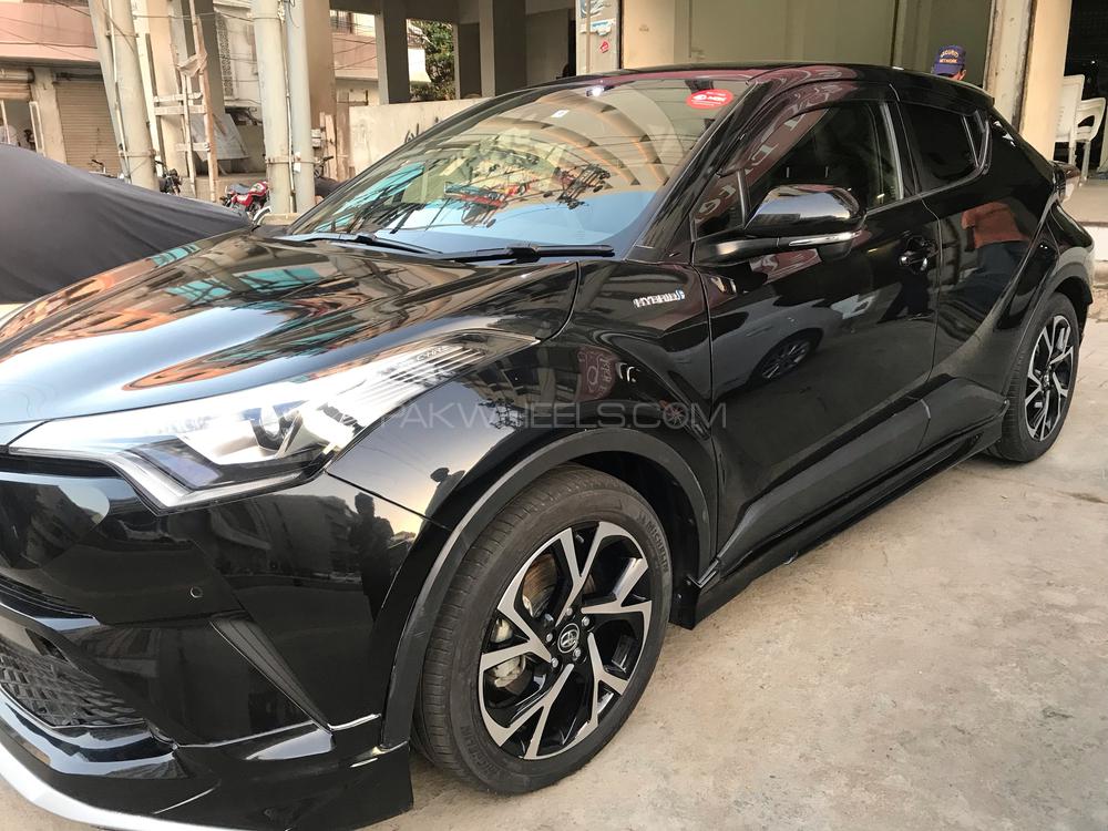 Toyota C-HR 2017 for Sale in Karachi Toyota C-HR 2017 for Sale in Karachi Image-6