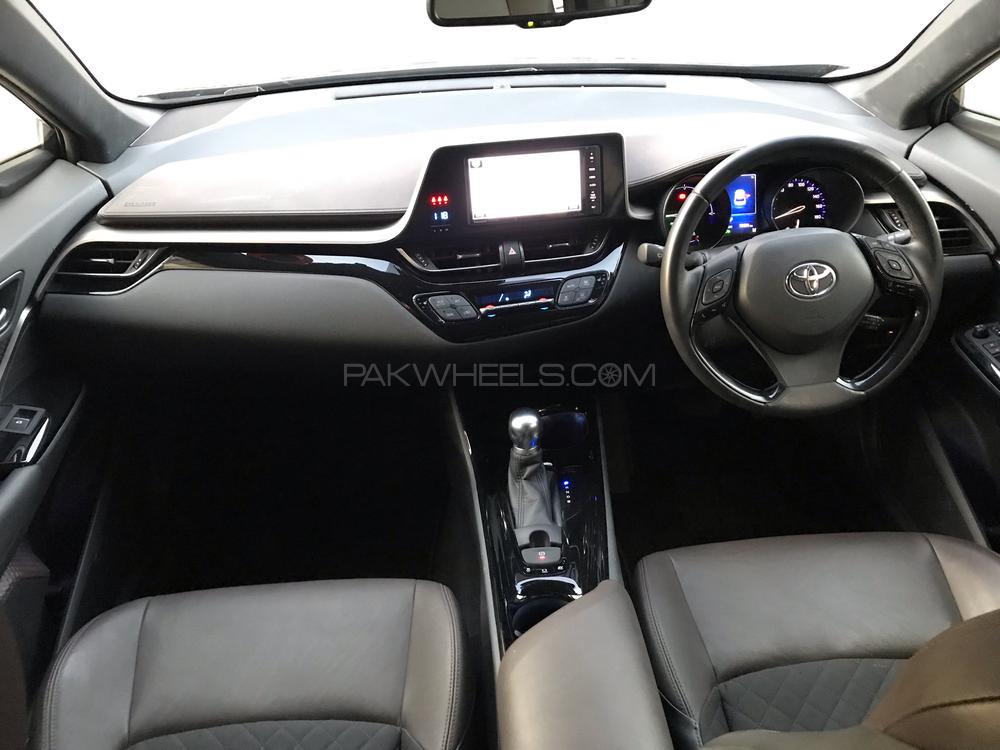 Toyota C-HR 2017 for Sale in Karachi Toyota C-HR 2017 for Sale in Karachi Image-20
