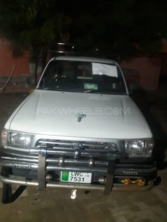 Toyota Hilux 2006 for Sale in Fort Abbass Image-1