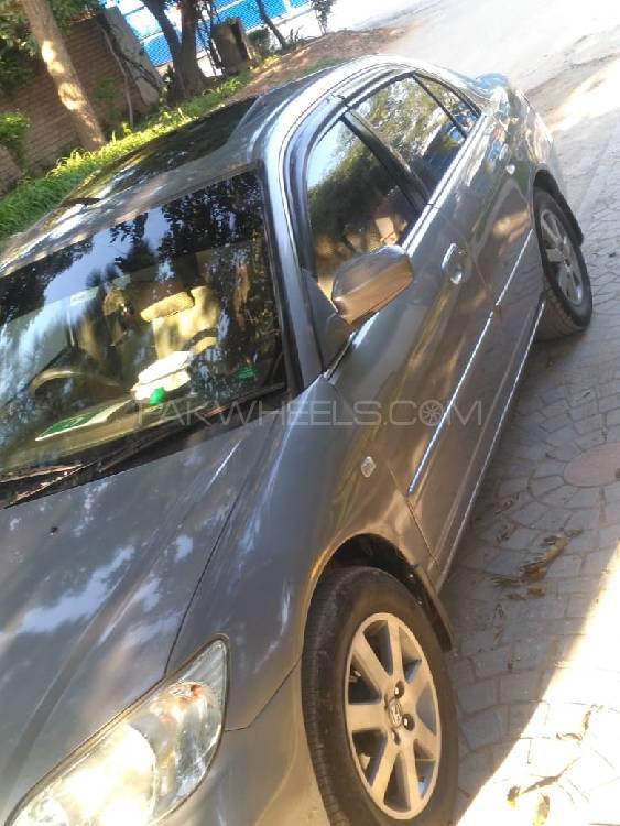 Honda Civic 2004 for Sale in Islamabad Image-1