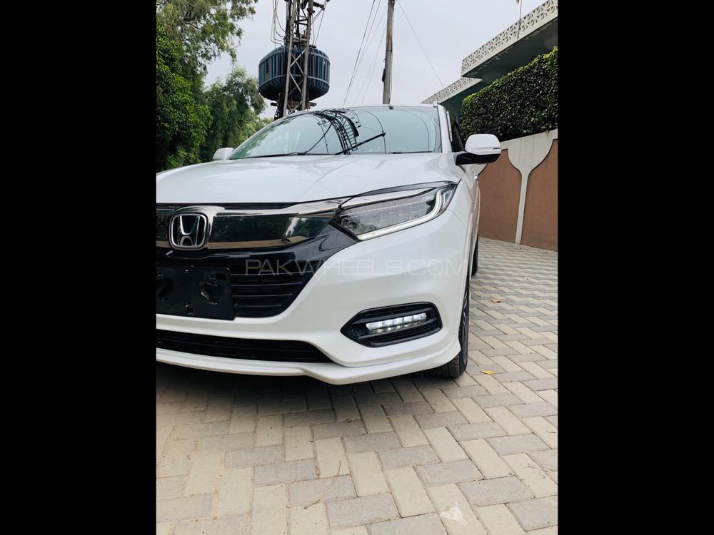 Honda Vezel 2018 for Sale in Lahore Honda Vezel 2018 for Sale in Lahore Image-4