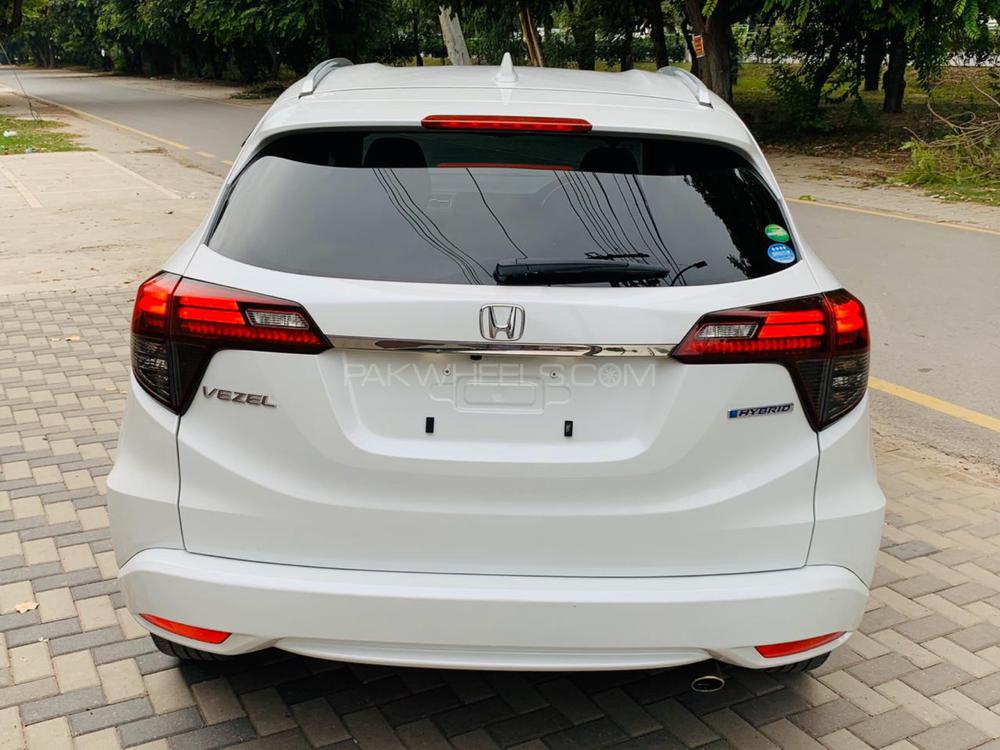 Honda Vezel 2018 for Sale in Lahore Honda Vezel 2018 for Sale in Lahore Image-5