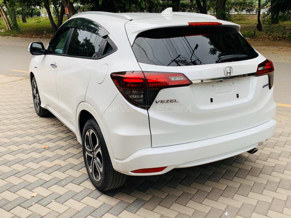 Honda Vezel 2018 for Sale in Lahore Honda Vezel 2018 for Sale in Lahore Image-6