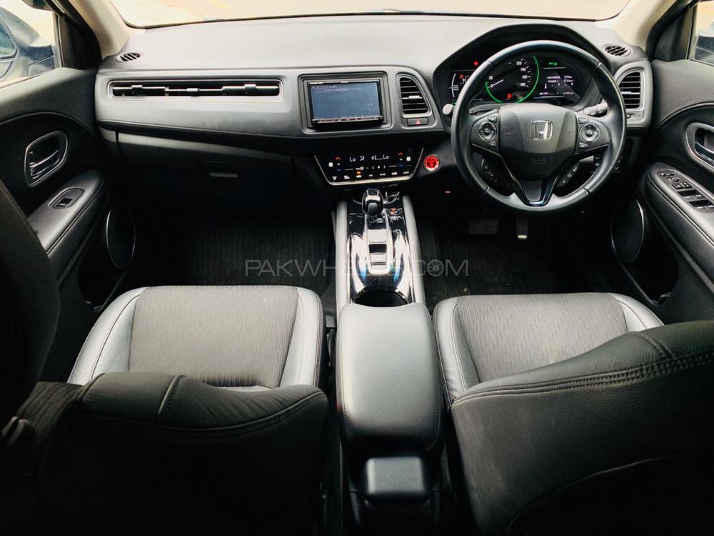 Honda Vezel 2018 for Sale in Lahore Honda Vezel 2018 for Sale in Lahore Image-10