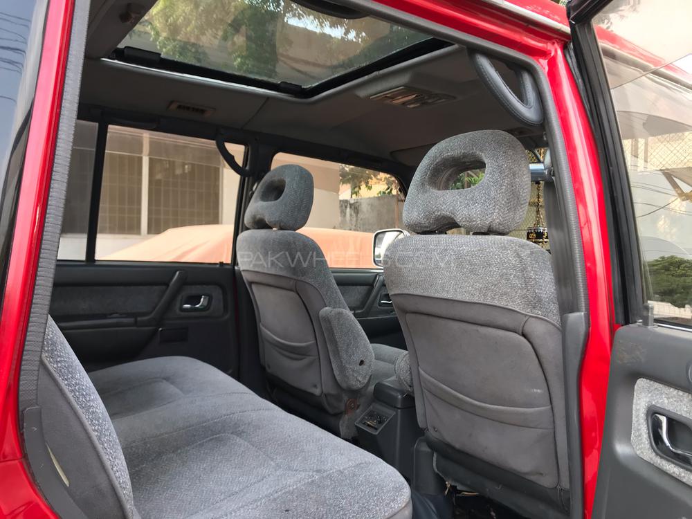 Mitsubishi Pajero 1994 for Sale in Lahore Mitsubishi Pajero 1994 for Sale in Lahore Image-5