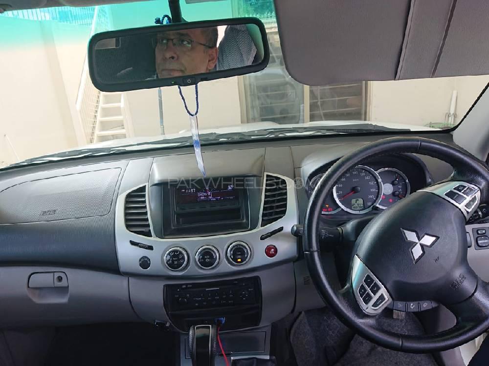 Mitsubishi Triton 2012 for Sale in Lahore Mitsubishi Triton 2012 for Sale in Lahore Image-10