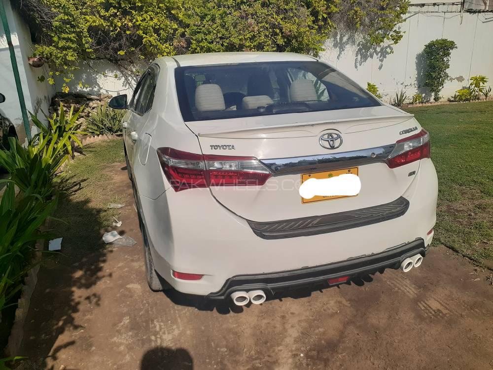 Toyota Corolla 2015 for Sale in Karachi Image-1