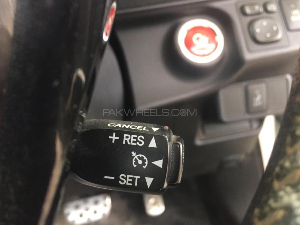 Toyota Aqua 2015 for Sale in Peshawar Toyota Aqua 2015 for Sale in Peshawar Image-9