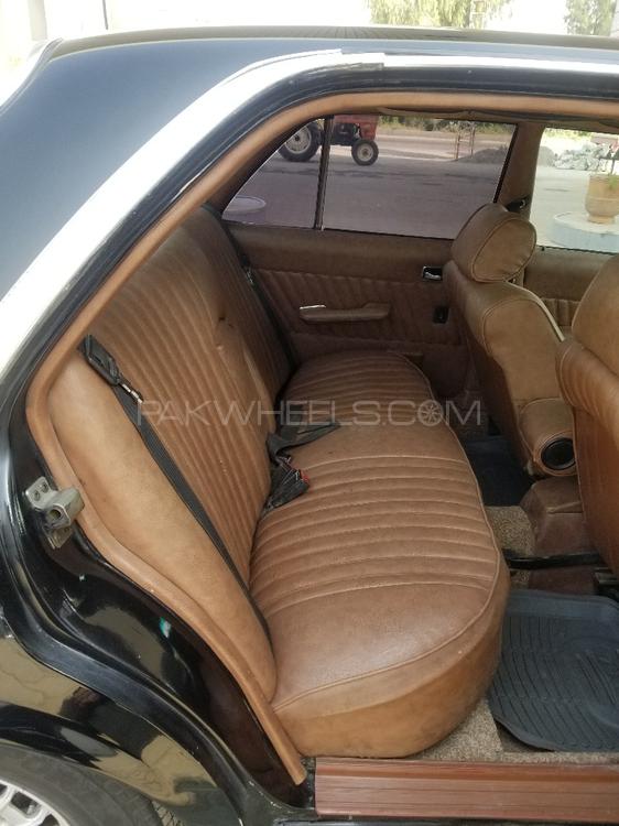 Mercedes Benz 200 D 1982 for Sale in Swabi Mercedes Benz 200 D 1982 for Sale in Swabi Image-8