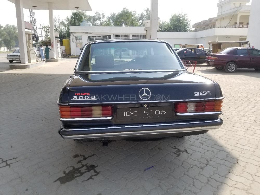 Mercedes Benz 200 D 1982 for Sale in Swabi Mercedes Benz 200 D 1982 for Sale in Swabi Image-10