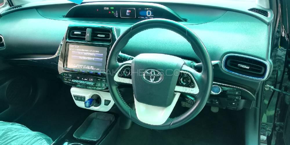 Toyota Prius 2015 for Sale in Lahore Toyota Prius 2015 for Sale in Lahore Image-6