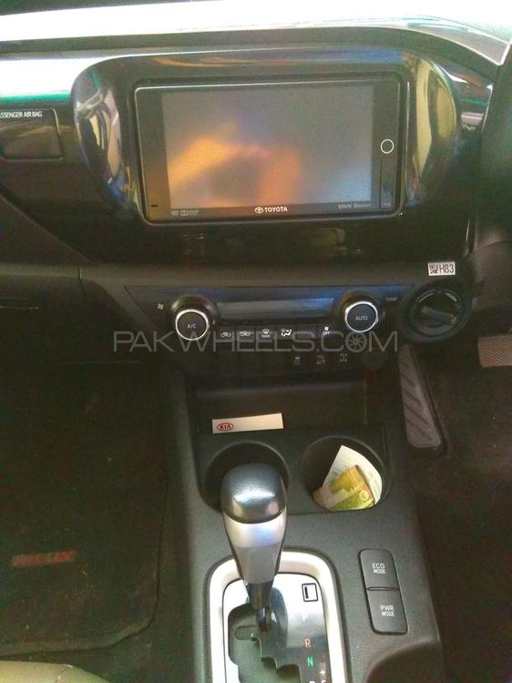 Toyota Hilux 2018 for Sale in Lahore Toyota Hilux 2018 for Sale in Lahore Image-8