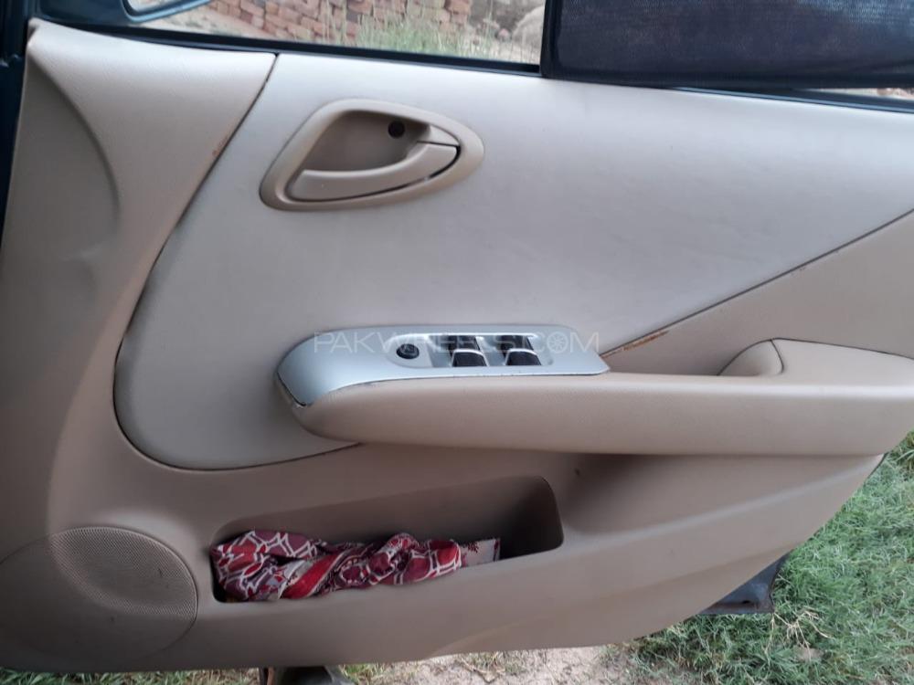 Honda City 2004 for Sale in Faisalabad Honda City 2004 for Sale in Faisalabad Image-5