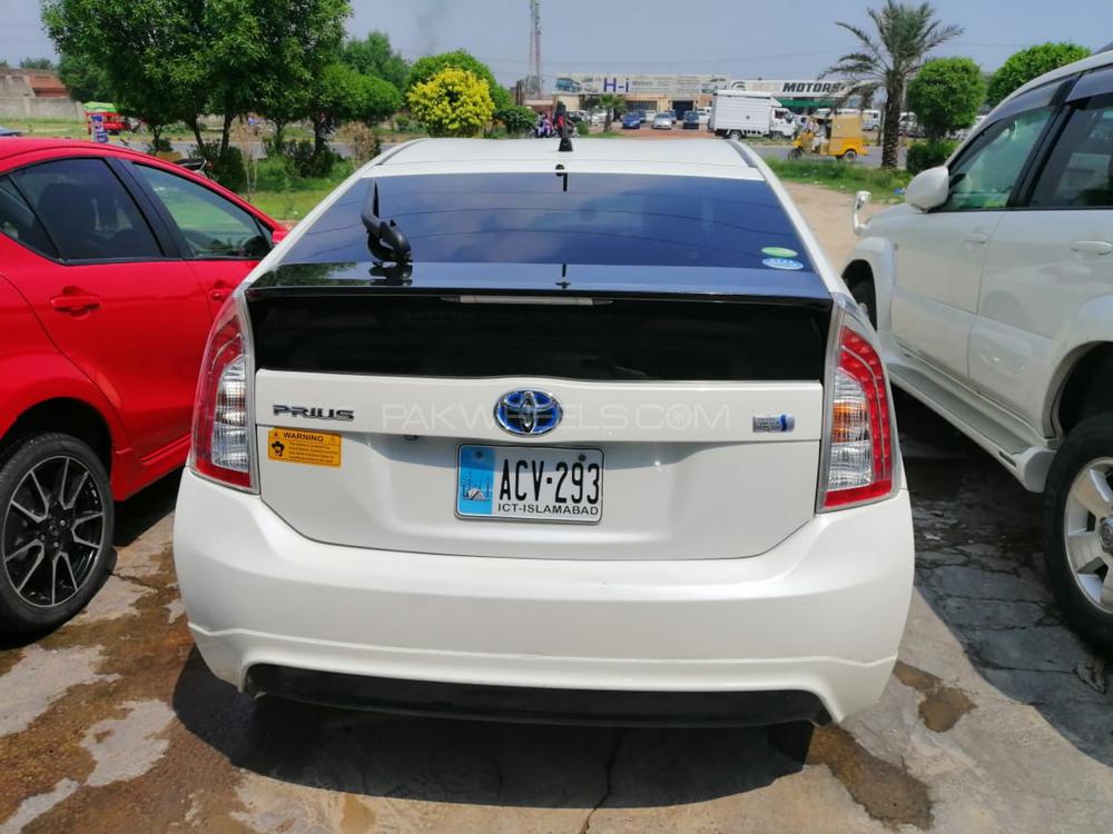 ٹویوٹا پریوس 2017 for Sale in گجرانوالہ ٹویوٹا پریوس 2017 for Sale in گجرانوالہ Image-10
