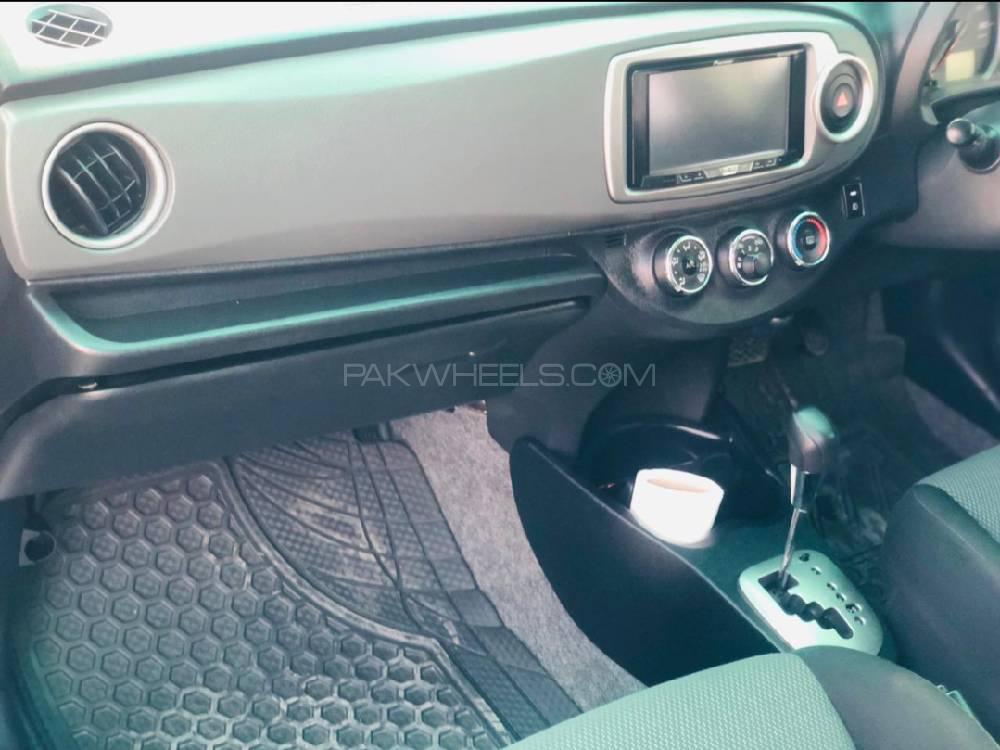Toyota Vitz 2013 for Sale in Peshawar Toyota Vitz 2013 for Sale in Peshawar Image-11
