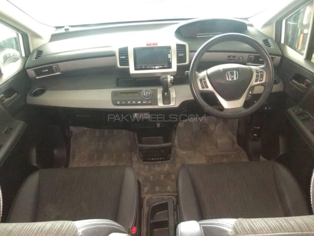 Honda Freed 2013 for Sale in Karachi Honda Freed 2013 for Sale in Karachi Image-9