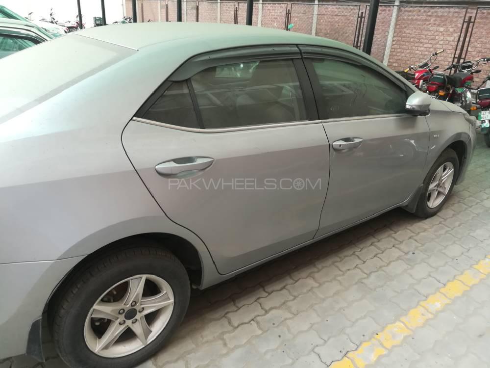 Toyota Corolla 2015 for Sale in Lahore Toyota Corolla 2015 for Sale in Lahore Image-9