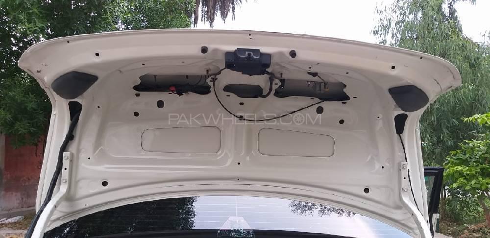 Toyota Corolla 2013 for Sale in Hafizabad Toyota Corolla 2013 for Sale in Hafizabad Image-11