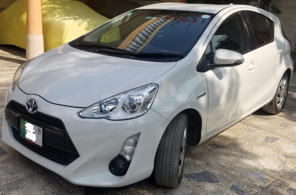 Toyota Aqua 2015 for Sale in Peshawar Toyota Aqua 2015 for Sale in Peshawar Image-3