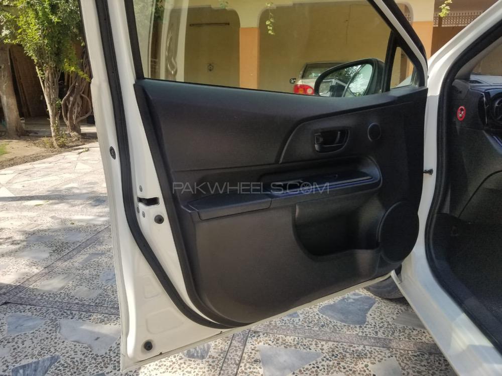 Toyota Aqua 2015 for Sale in Peshawar Toyota Aqua 2015 for Sale in Peshawar Image-5