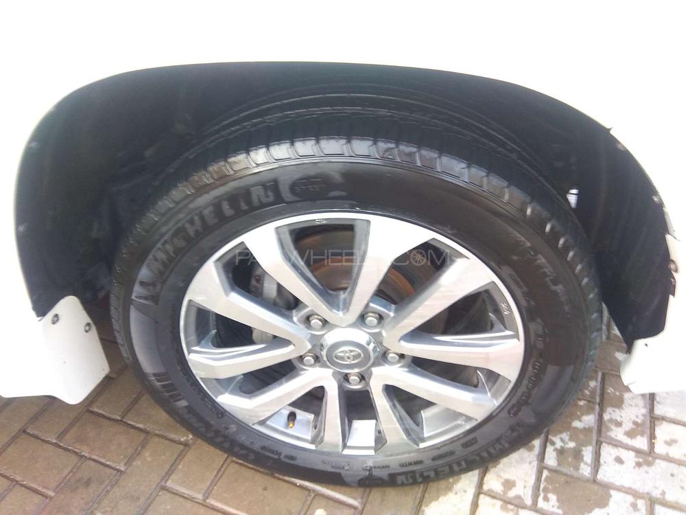 Toyota Land Cruiser 2007 for Sale in Lahore Toyota Land Cruiser 2007 for Sale in Lahore Image-3