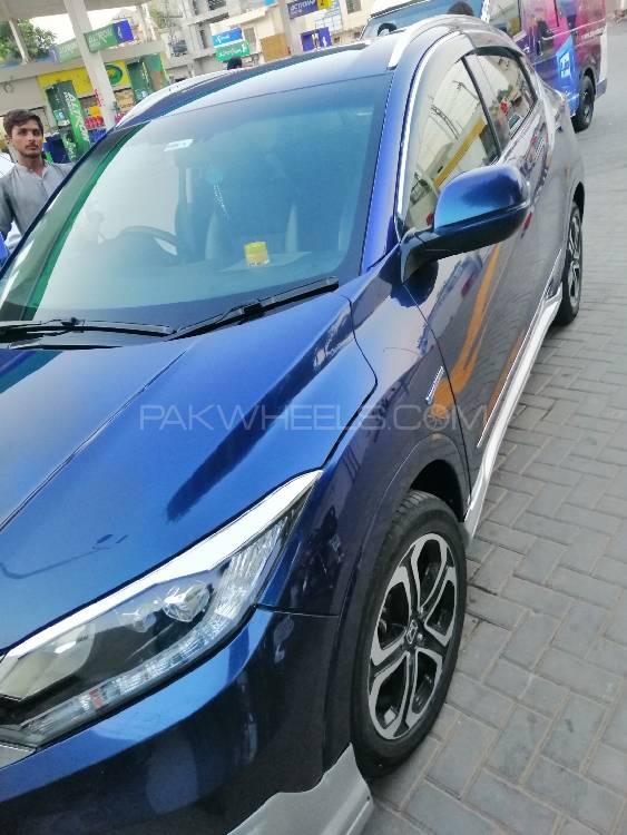 Honda Vezel 2016 for Sale in Multan Honda Vezel 2016 for Sale in Multan Image-7