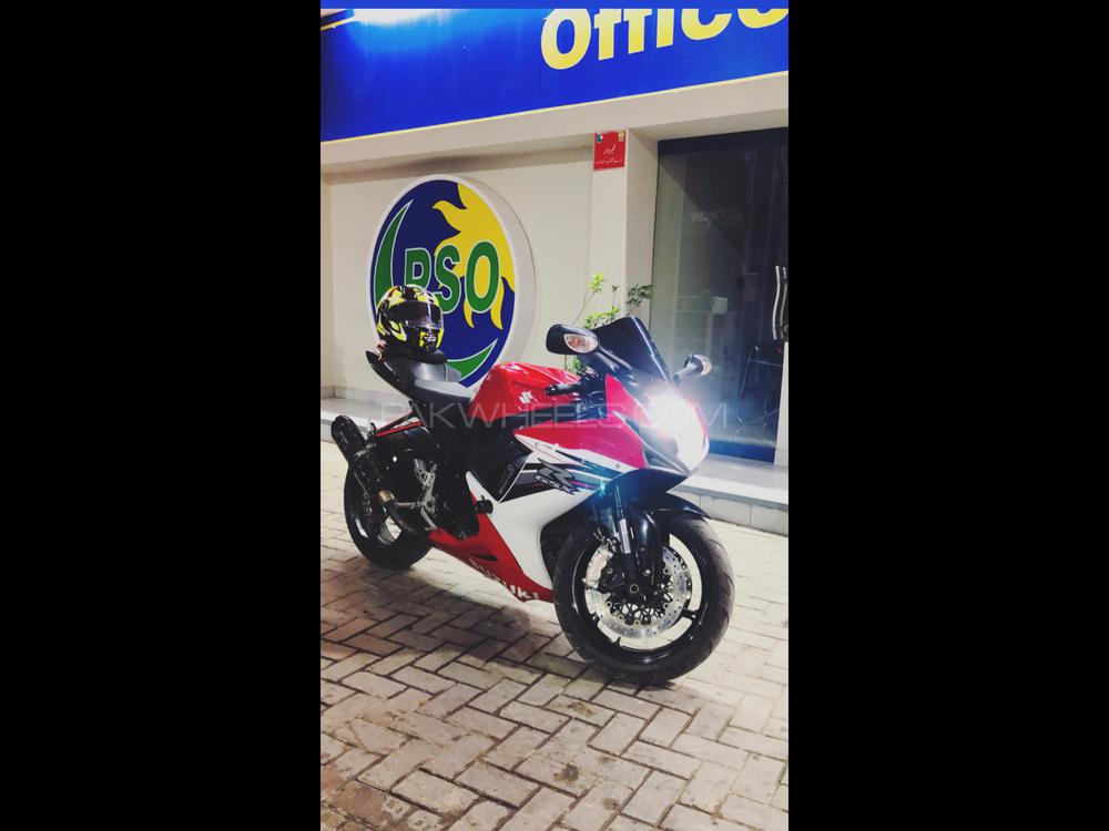سوزوکی GSX-R600 2013 for Sale سوزوکی GSX-R600 2013 for Sale Image-4